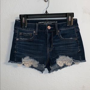 American Eagle short shorts with lace pockets